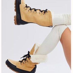 Sorel Tivoli IV Tall Boots New in Box sz US 6.5